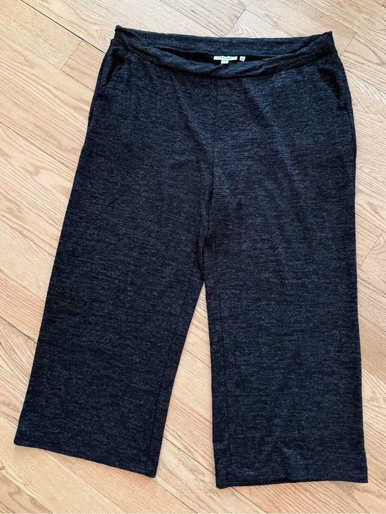 Chico’s Gray Capri lounge Pants XL P
