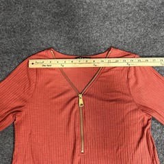 Cable & Gauge Shirt Womens Medium Red Orange Zip Front Tunic Top Stretch Ribbed