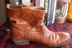 Frye Carson Tab Women’s Brown Leather Pull On Boots Size 7.5