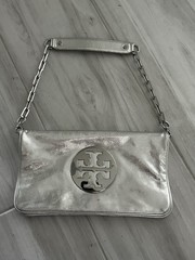 Tory Burch Metallic Silver Leather Shoulder Bag w/ Chain Strap Zip Lined Pockets