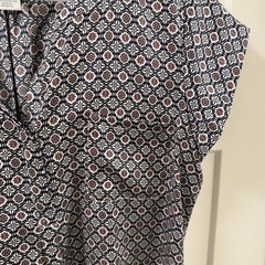 Liz Claiborne Women Geometric Pocket V-Neck Partial button down Cap SleeveShirtL