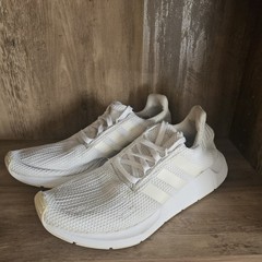 Size 9.5 – adidas Swift Run Triple White