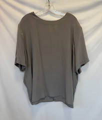 Anna and Frank Gray Solid Silk Silk Round Neck Short Sleeve Button Blouse 24