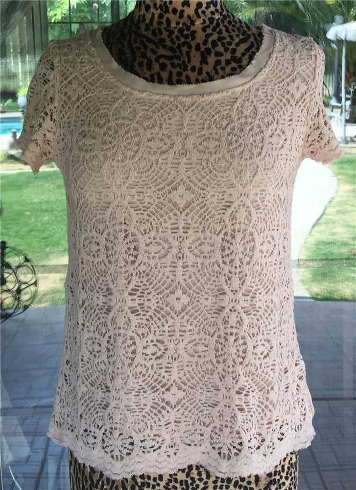 Crochet Trim Longer Back Nylon Fringe Trim Short Sleeve Shirt Sz. M