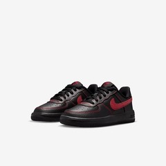 Nike Force 1 Low LV8 3 Little Kids’ Shoes (Black/Black/Black/University Red) – B