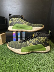 adidas Dame 5 Tech Olive Men’s Size 11.5 Brand New OG All EF0503