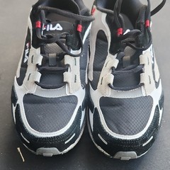 FILA Men’s Low Top Lace Up Athletic Sneakers Black/Gray/White/Red 1CM01227-006