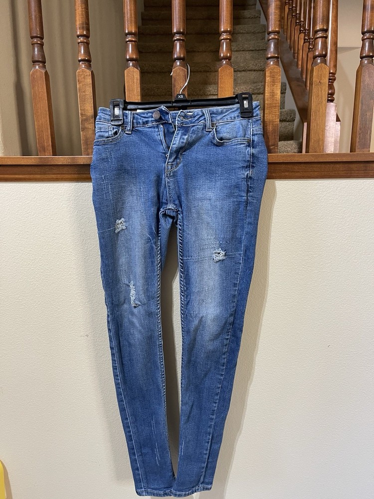 Encore Women’s Size 9 Distressed Blue Skinny Jeans Denim