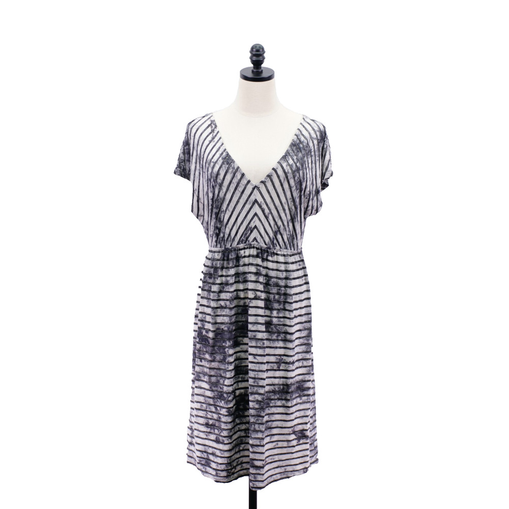 Style & Co Gray Black Striped Midi V Neck Dress Short Sleeve Rayon Spandex