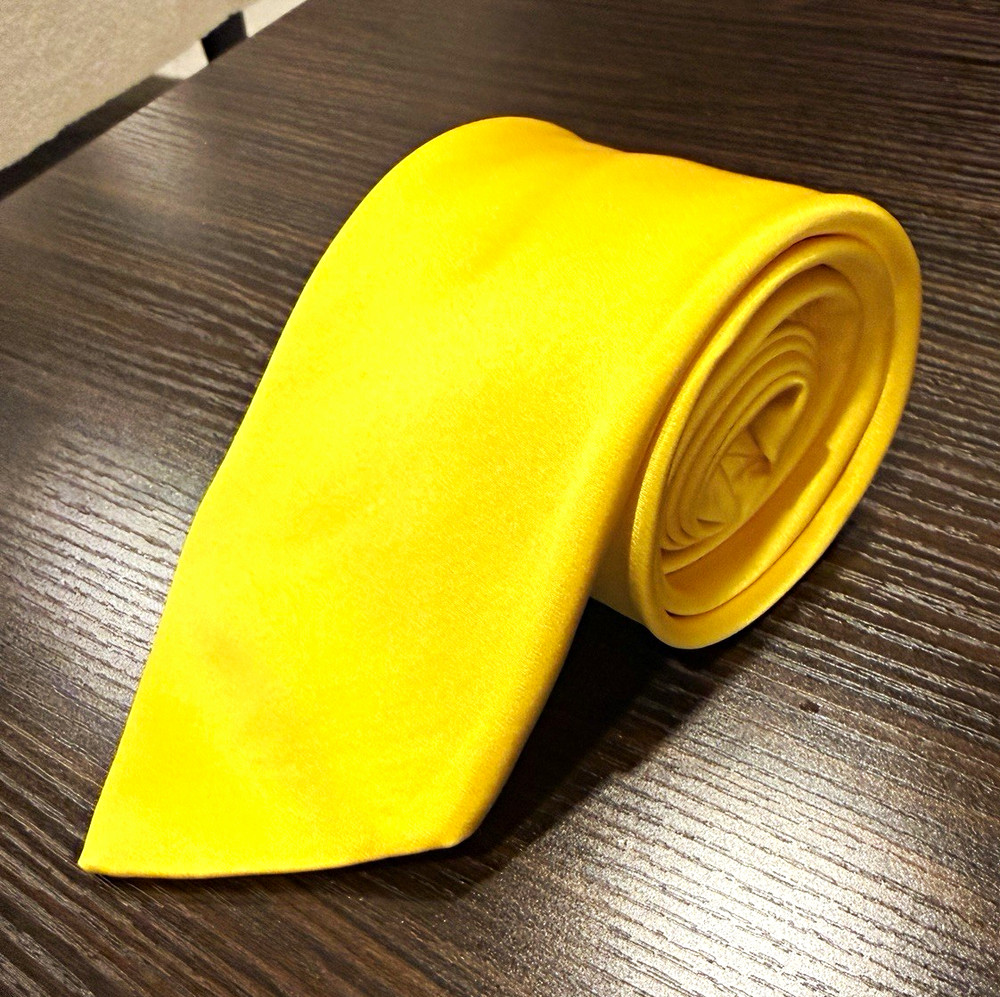 Brioni Men’s Yellow Solid Silk Tie Necktie