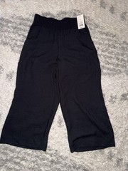 A new•day Women’s Black Ruched Pull-On Elastic Waist Stretch Cropped Pants S