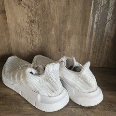 Size 9.5 – adidas Swift Run Triple White