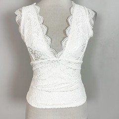 Women’s White Floral Lace Stretch Knit Plunge Neck Tank Top Size 4