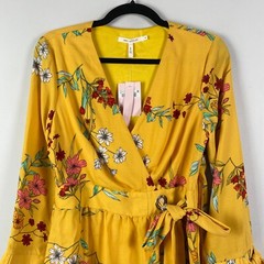 Avec Les Filles Havana Floral-print Faux Wrap Mini Dress Size 4 Yellow