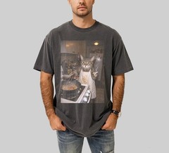 Funny Cat T-Shirt Retro Cooking Cat Meme Graphic Tee Unisex