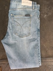 Calvin Klein Jeans Men’s Light Wash Blue Skinny Slim Fit Distressed 5-Pocket