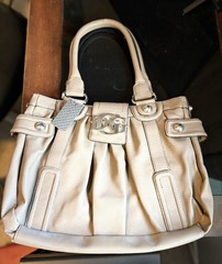 GUESS Women’s Handbag Tapue