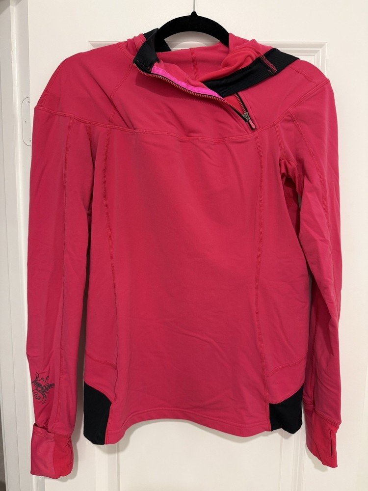 Lululemon Size 8 Pink Long Sleeve With Unique Art special edition Excellent EUC