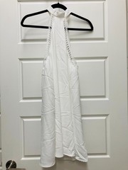 White Sleeveless dress – unknown brand