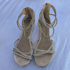 Dream Pairs Women’s Gold Strappy Open-Toe Rhinestone Ankle Strap Zip Sandals 6.5
