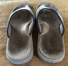 Columbia Martinique Anti Odor Light Blue/Navy Stripe Thong Sandal Sz 9