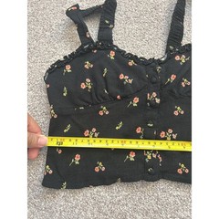 Forever 21 Floral Crop Top Womens Medium Black Excellent Smocked Button Front
