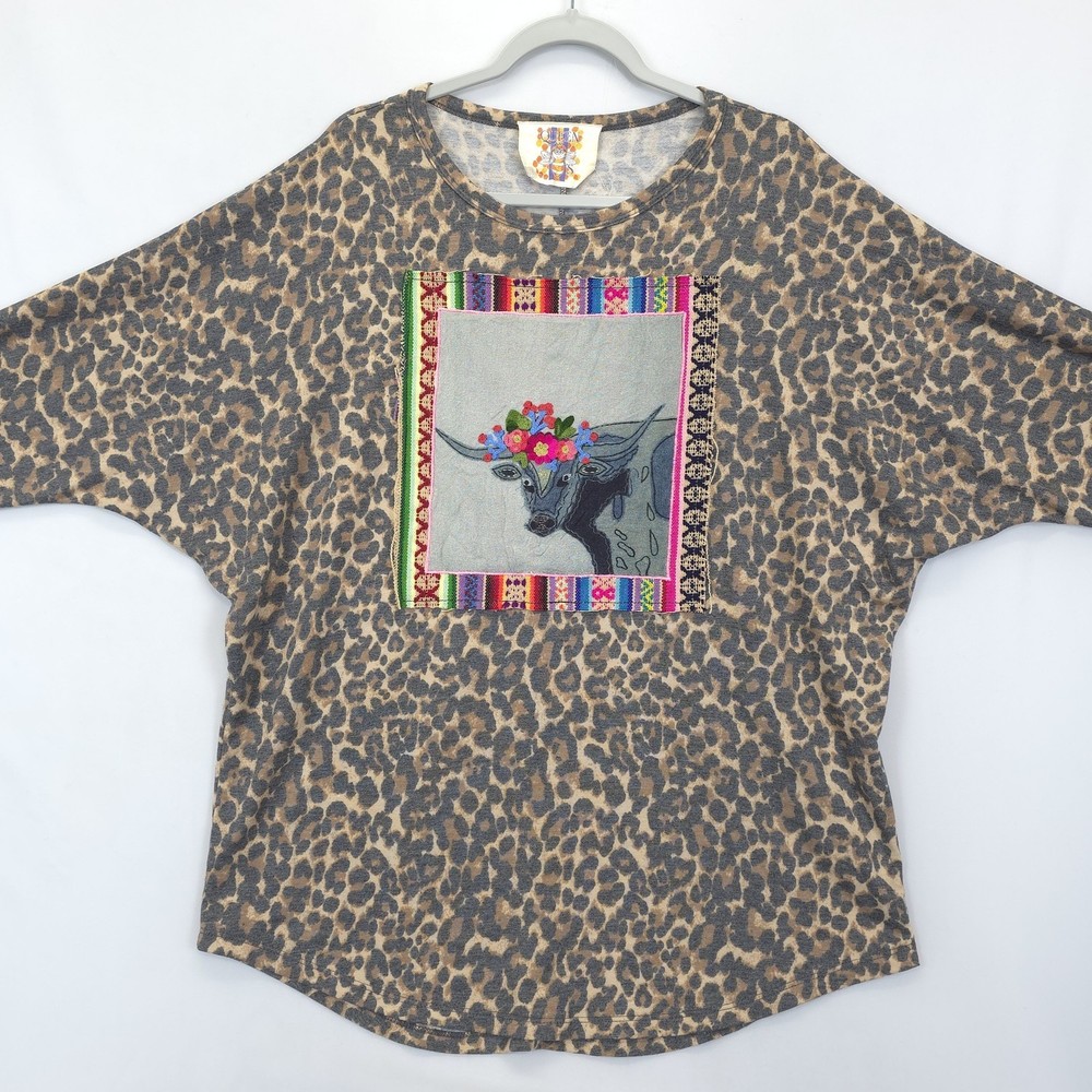 Queen Bee’s Womens XL Dolman Sleeve Leopard Top Folk Art Cow Patch Boho Western