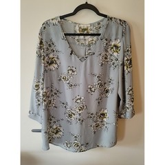 Maurices Pale Blue Floral Keyhole V-Neck Blouse / soft drapy faric