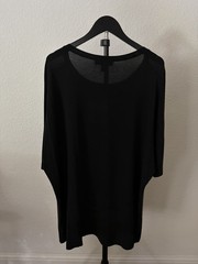 St. John Black Studded Knit Silk Blend Tunic Top Scoop Neck 3/4 Sleeve M