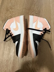 Jordan Air Jordan 1 Mid GS Pink/Black/White Leather Sneakers US 9.5Y