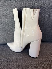 Women’s White Patent Leather Ankle Bootie Pointed Toe Block Heel Zip US 8