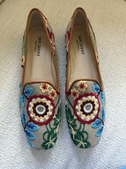 Jon Josef Embroidered Linen Loafers (Made in Spain) – Size 8.5
