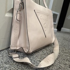GUESS Beige Logo Satchel Top Handle Detachable Adjustable Strap Magnetic Lined