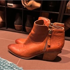 FRYE AND CO Tan Ankle Booties with Western-Inspired Design
