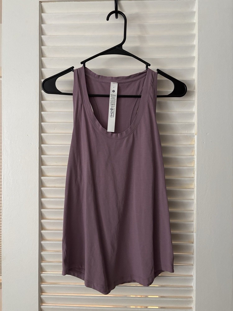 Lululemon Purple Racerback Tank Top Women’s 6 Lightweight Scoop Neck