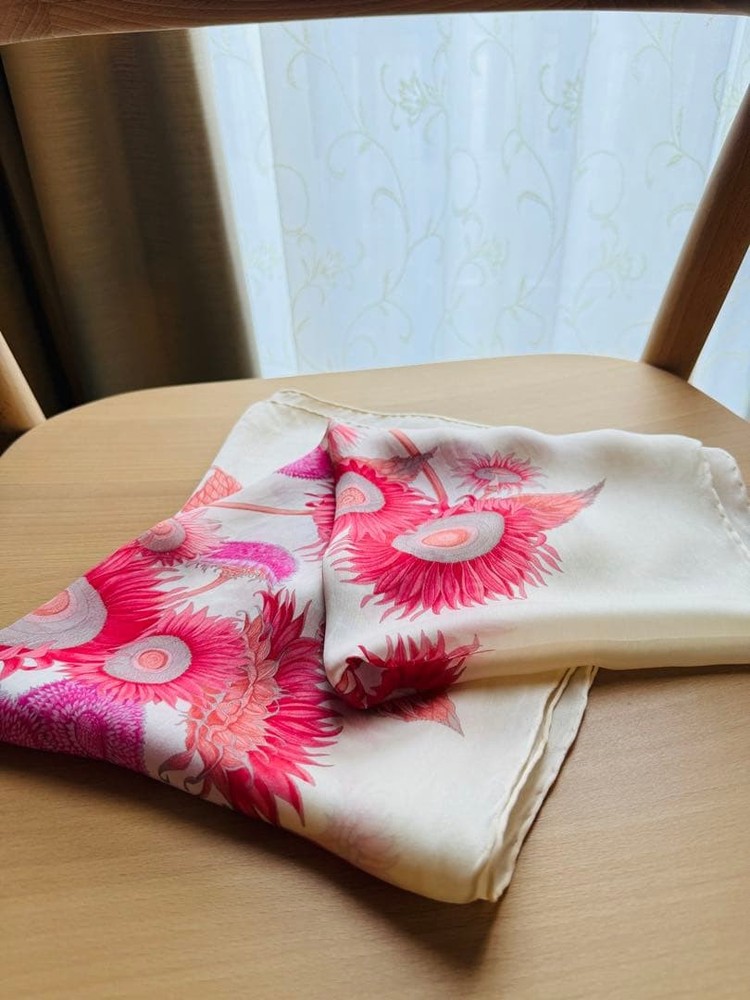 Salvatore Ferragamo Silk Stole Floral Cream Pink 40×150cm (15.7×59.1in)