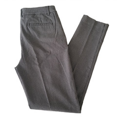 ADRIENNE VITTADINI plaid dress pants with side and back pockets – Size 4