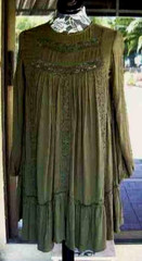 Green Crinkle Dress Long Sleeve Macrame Trim Ruffle Trim Sz. S 40″ Bust