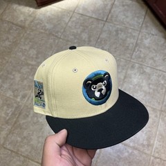Exclusive Chicago Cubs New Era 59Fifty Size 7 5/8 Hat Cap