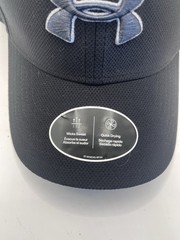 Under Armour UA Classic Fit Boys Black Mesh Baseball Cap Hat XS/S Sports