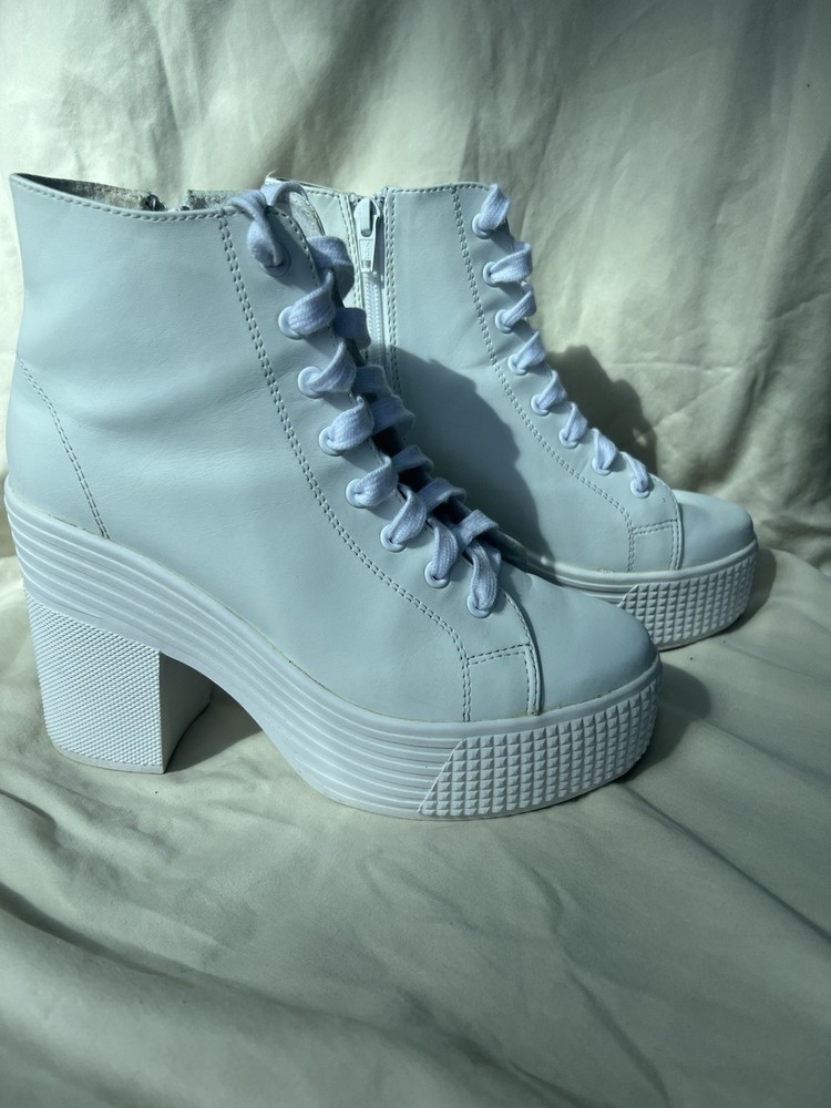 BC White Lace-Up Side Zip Ankle Bootie Round Toe Lined US 9 EU 39 UK 6