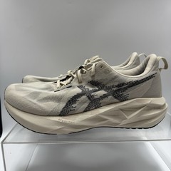 ASICS NOVABLAST 5 1011B974 Oatmeal Black Khaki Beige Running Shoes Men’s Size 13