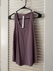 Lululemon Purple Racerback Tank Top Women’s 6 Lightweight Scoop Neck