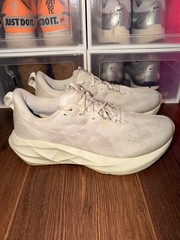 Size 9.5 – ASICS Nova Blast 5