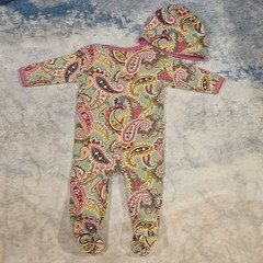Vera Bradley Baby Tutti Fruity 3 Piece Outfit Set Sleeper Hat Bib 0-3 Months