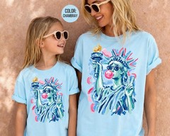Statue of Liberty Bubble Gum Shirt Preppy 4th of July Womens Tee