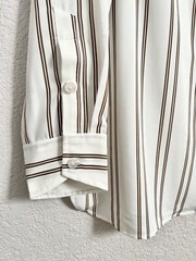 Ellen Tracy White Moss Brown Stripe Long sleeves Casual Blouse Classic Tops sz M