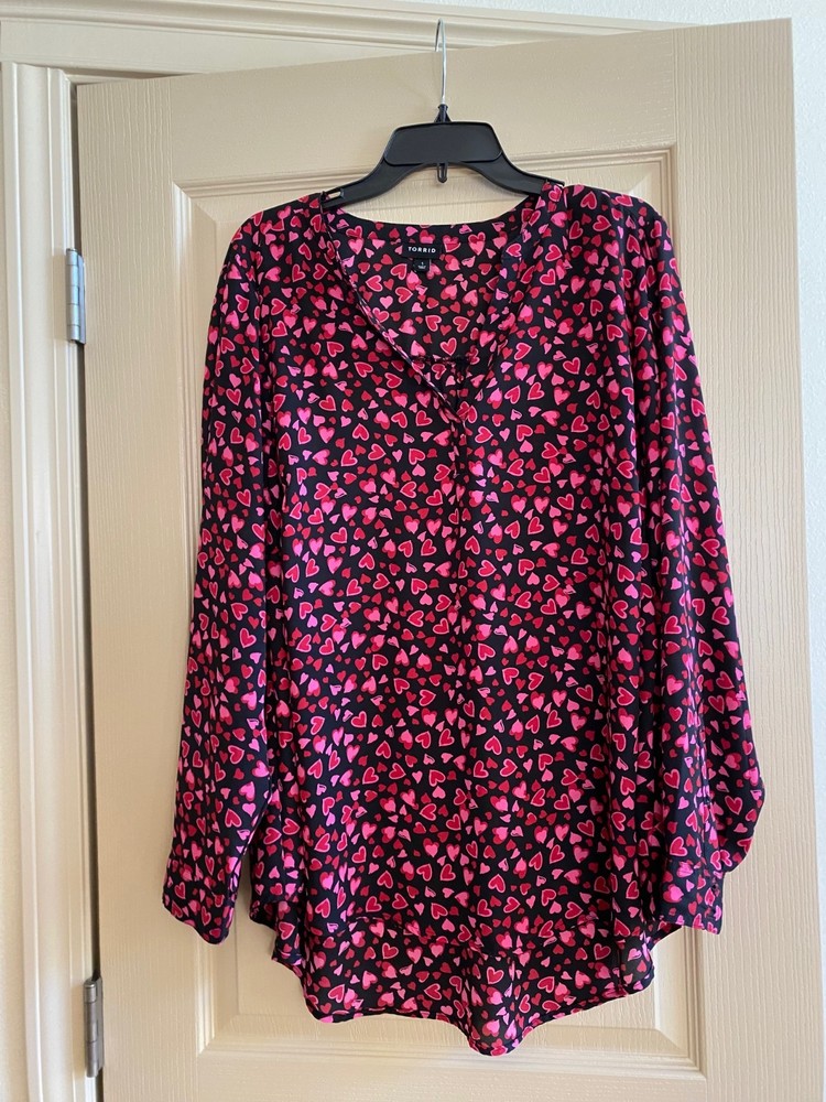 Torrid Top Blouse Womens 1x Heart Pink Black Georgette Business Casual Valentine