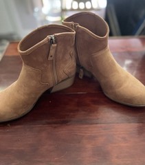 Dr. Scholl’s Lasso Ankle Booties Women’s Size 7.5M Taupe Faux Suede Block Heel
