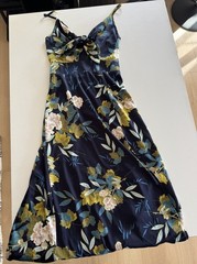 Women’s Navy Floral Maxi Dress Size M Tie Front Cutout Smocked Back Slit